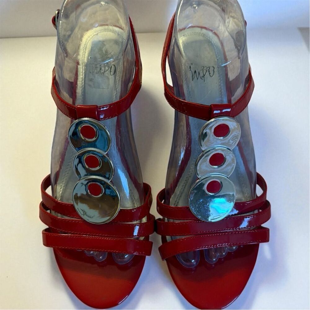 Impo Women's Red Shiny Faux Leather Wedge Sandals Size 8.5 Silver Medallions - Picture 4 of 10